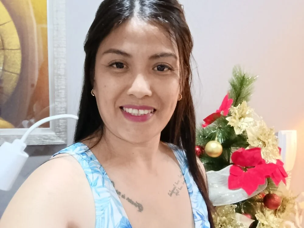 Uniquebeauty32's Offline Chat Room