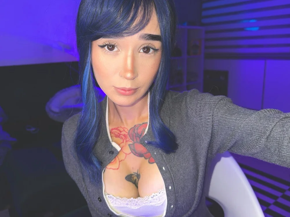 SugarLollyPop's cam snapshot