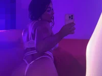 Amoree69's webcam live show