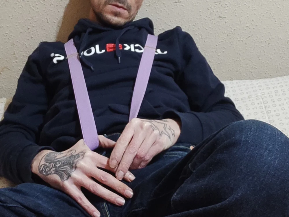 submissive_skinbcn's Offline XXX Chat
