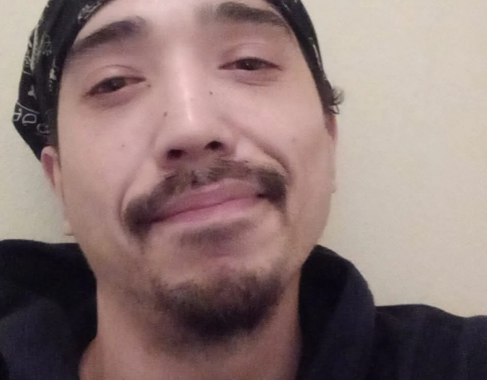 Wasuli4two's Offline Chat Room