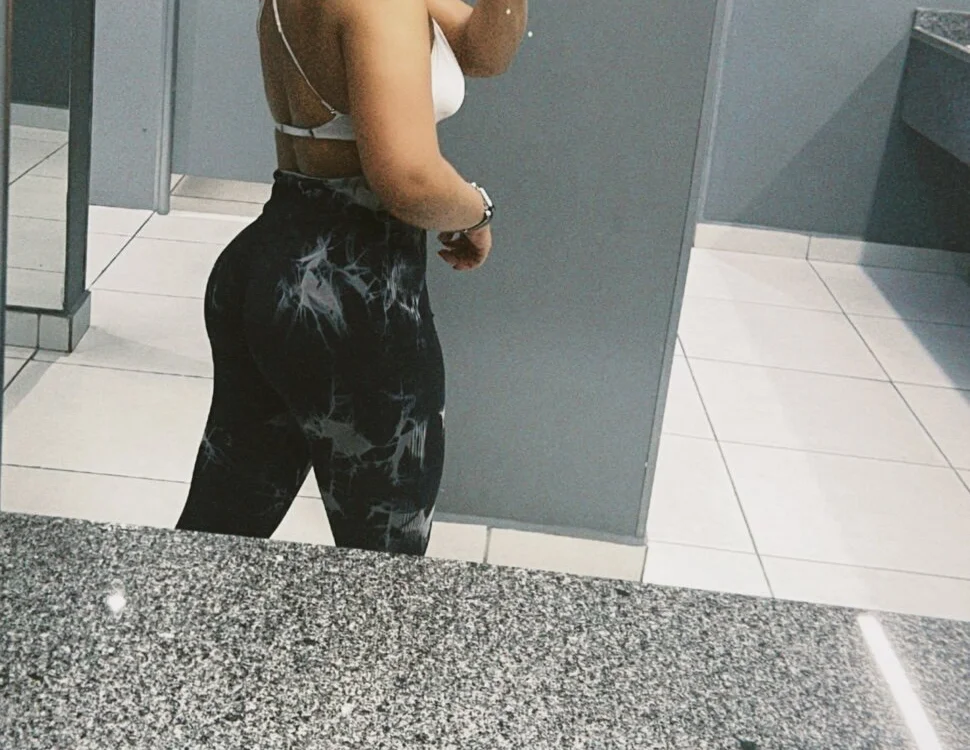 carol_menezes' Offline XXX Chat