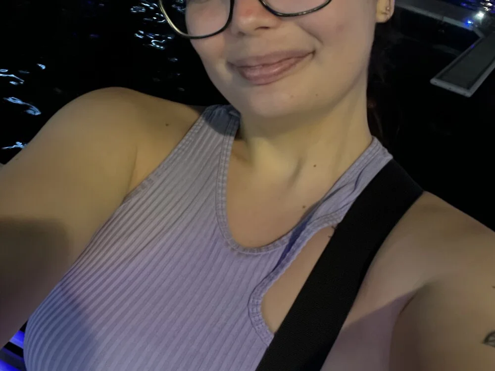 Chatroom XXX hors ligne de Lila_Edna