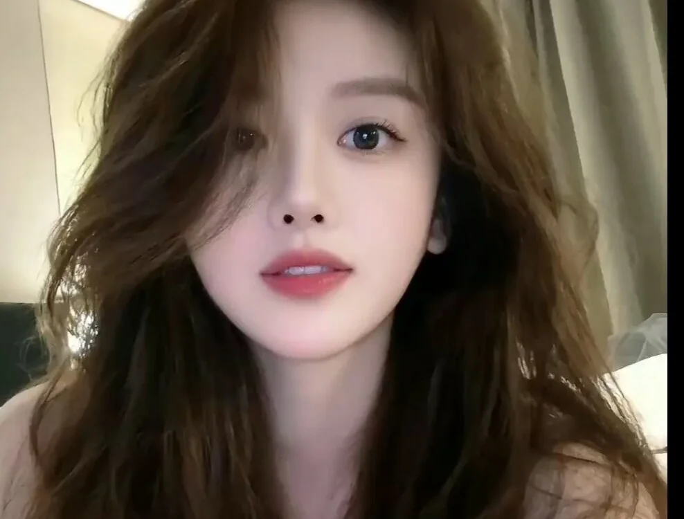 PINGGUO-33's Offline XXX Chat