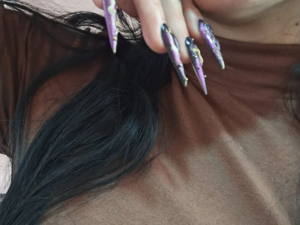 karolNails' Offline Chat Room