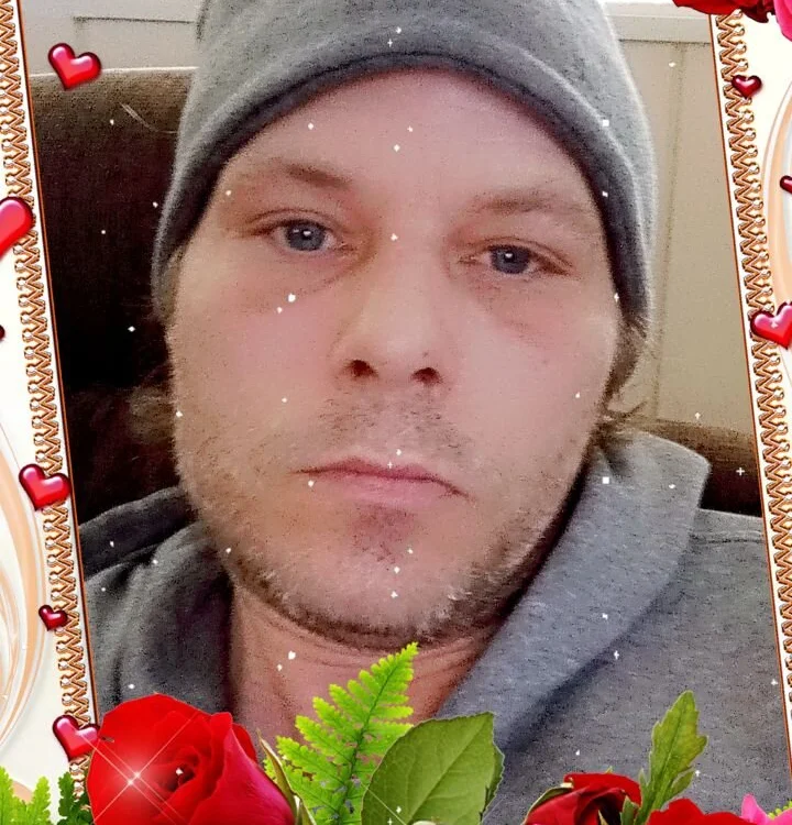 Kineticaliea82 Adlı Modelin Çevrimdışı XXX Sohbeti