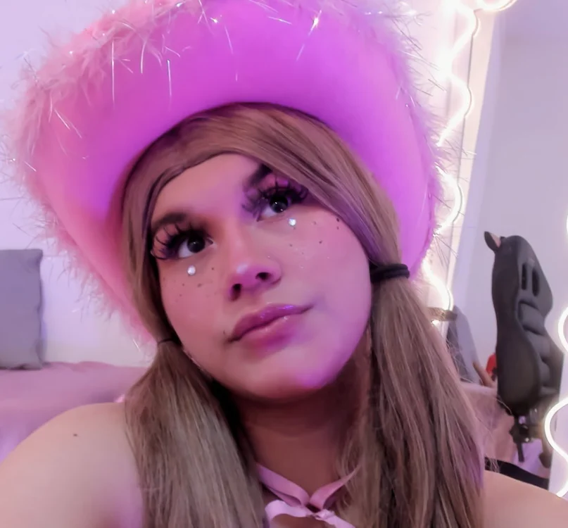 ocean_tay Offline XXX Chat