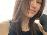 EmilyBellamy élő XXX-chatje