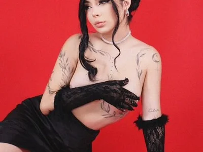 violet_gil_