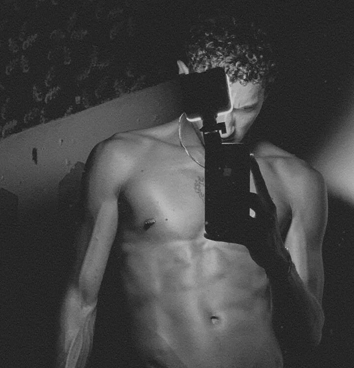 TheBlackJoseh Offline XXX-chat