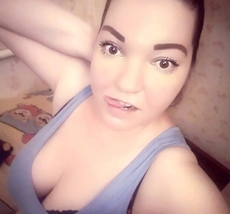 frau_becky অফলাইন XXX চ্যাট