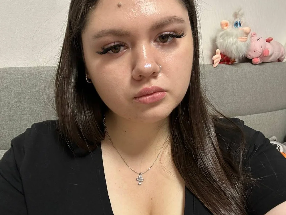 TawnyaCatani's Offline XXX Chat