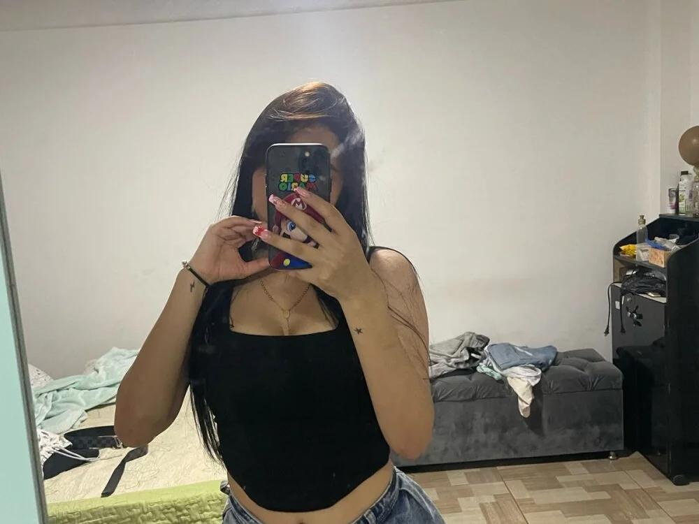 emily_nova_ Chat XXX offline