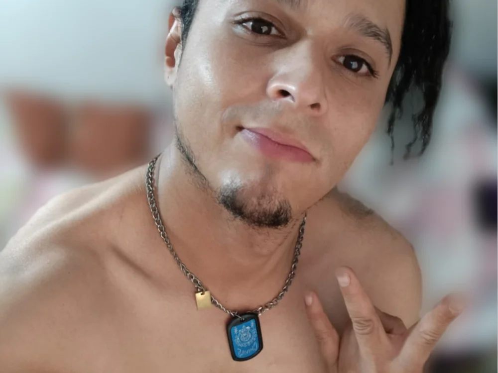 chino_roz অফলাইন XXX চ্যাট