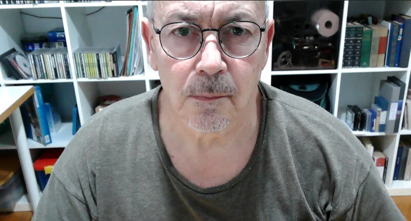 pakomen_44's Offline XXX Chat