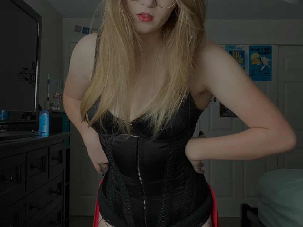 Athenamaenad's Offline XXX Chat
