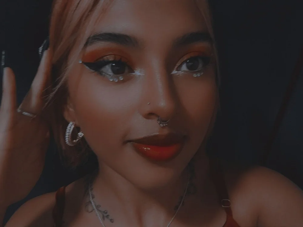 sofia_blossom's Offline Chat Room