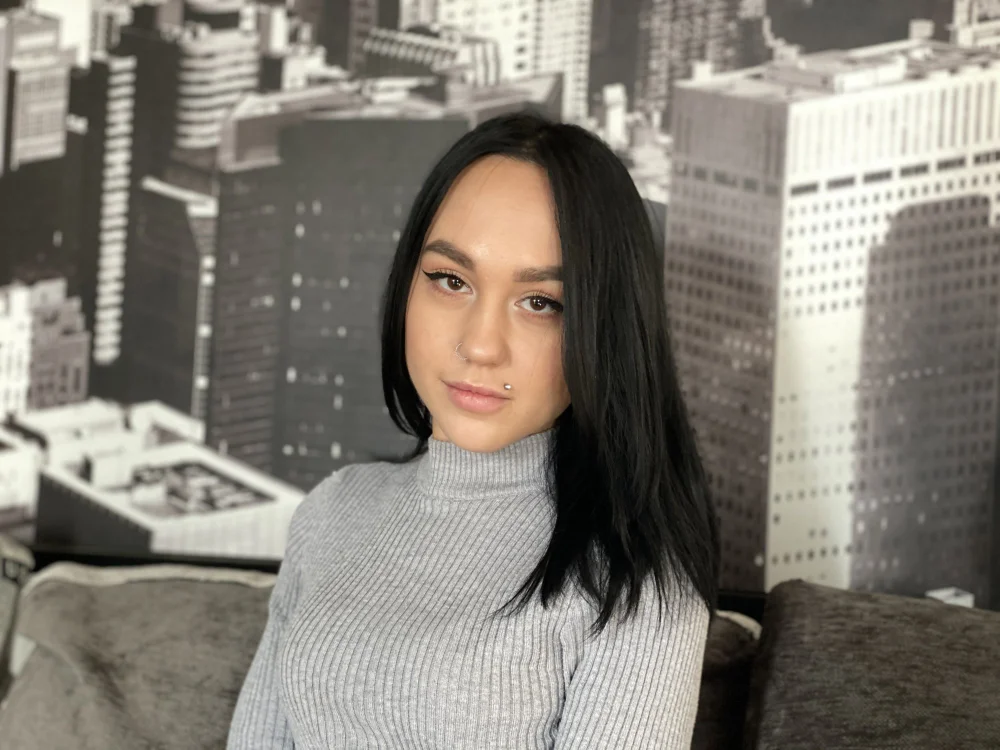 AnisaLorente's Offline Chat Room