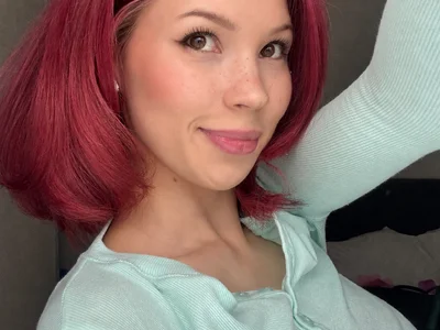 Delanaaspritzzz - Girl 