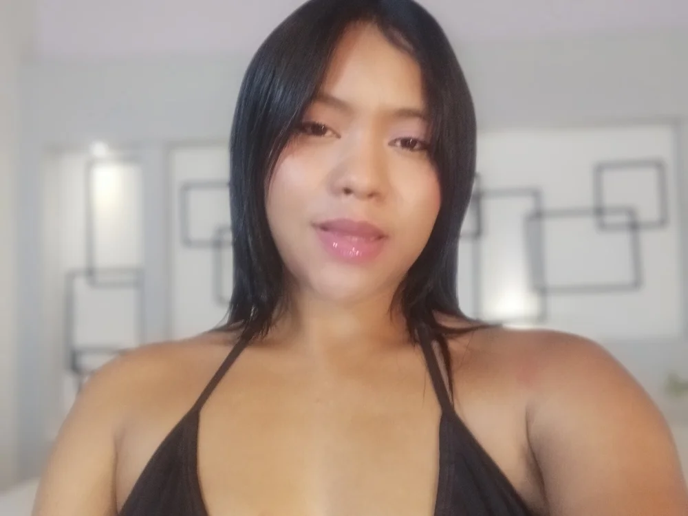 AlyssaScottt's Offline Chat Room