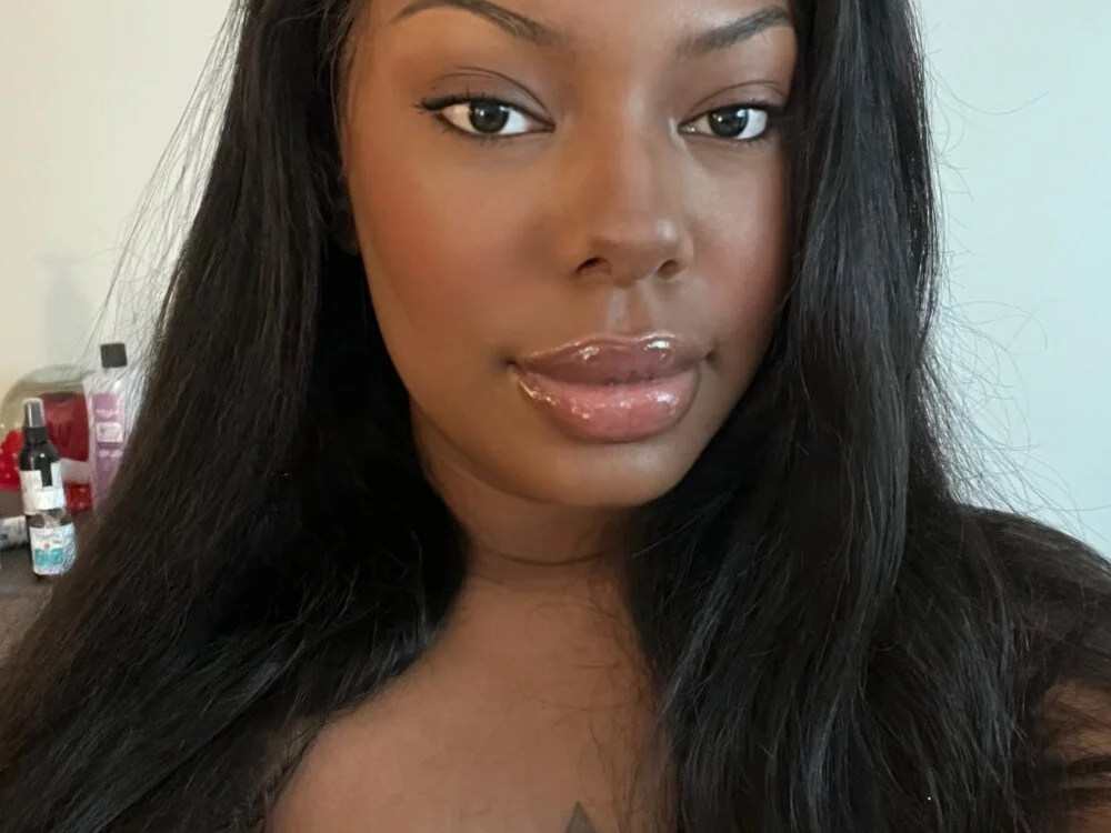 demi_xoxo offline XXX-chat