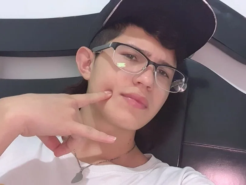 patrik_027's Offline XXX Chat