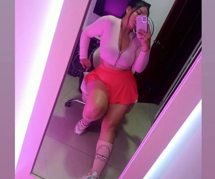 Danniela20's Offline XXX Chat