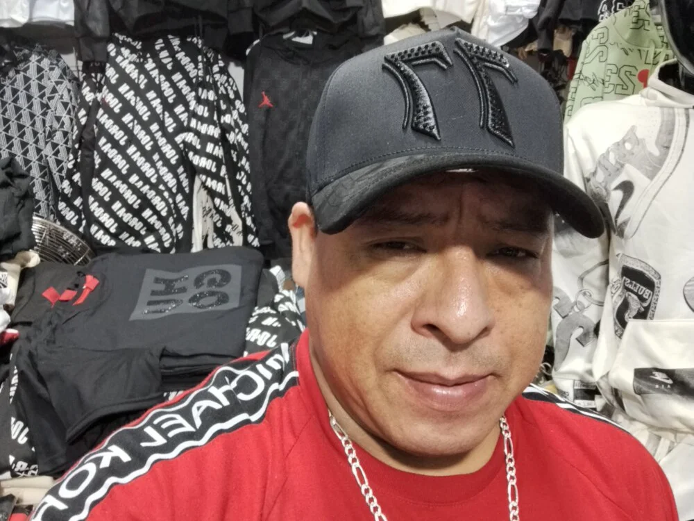 Bigmonstrr 離線 XXX 聊天