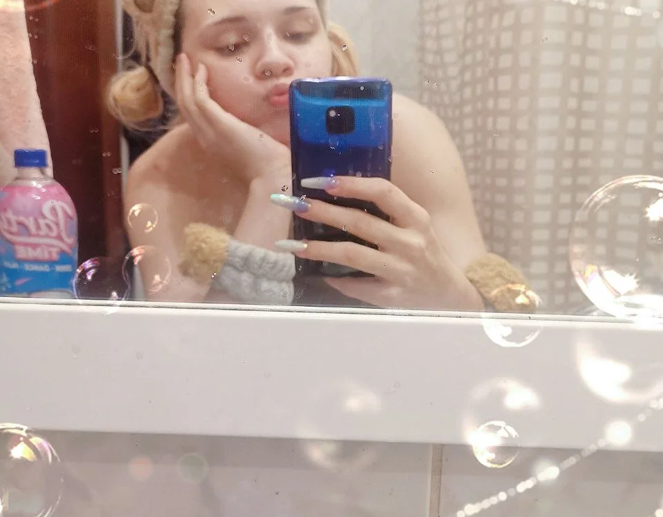 دردشة DoubleBubble_ الجنسية دون اتصال