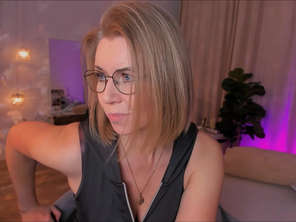 Annie_Light offline XXX-chat