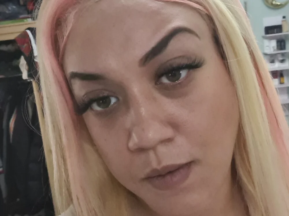 bustylexy36: онлайн-секс-чат