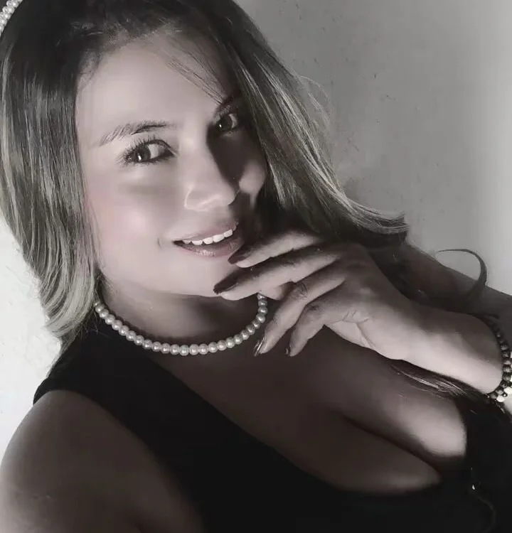 Scarlette_Cooper_ cam model