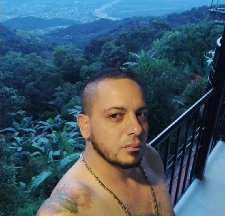 riich_dick Offline Chatraum