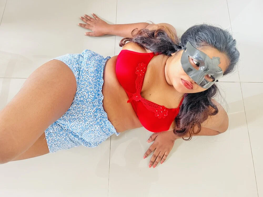 littlequeen77's Offline XXX Chat