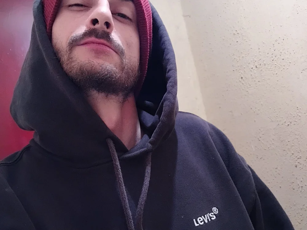 AlexLBR Chat XXX offline