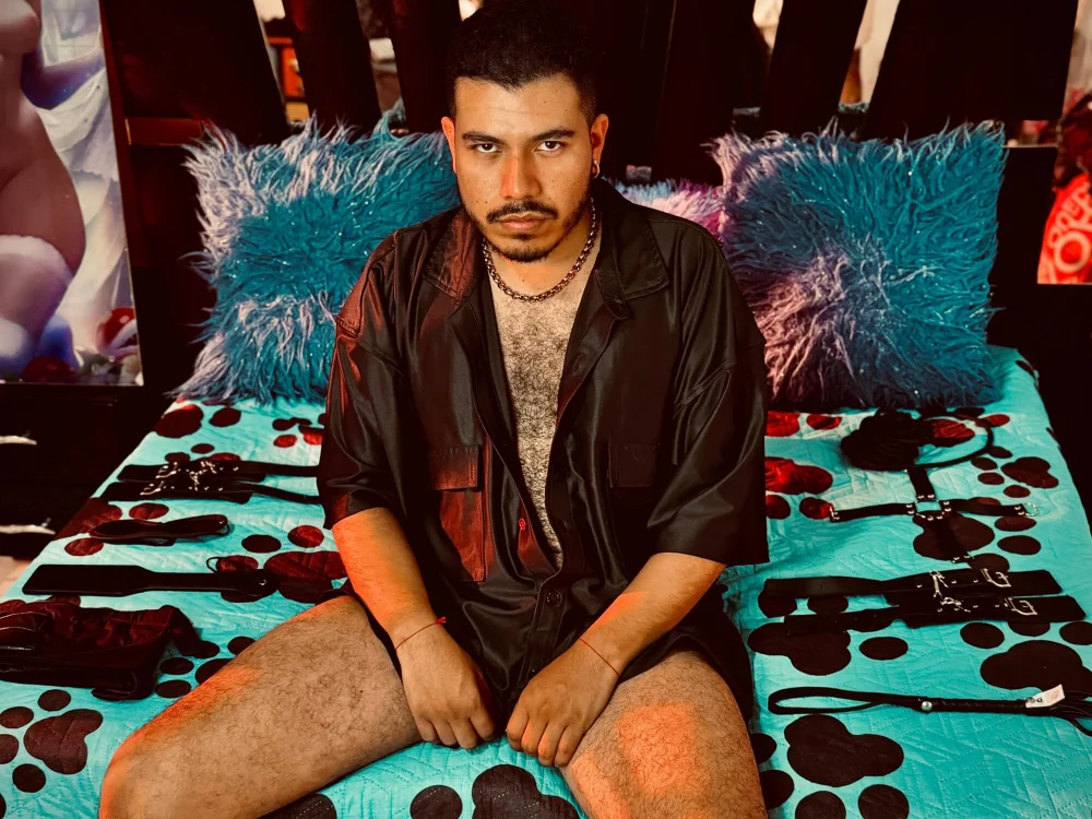 HairyDrakee's Offline XXX Chat