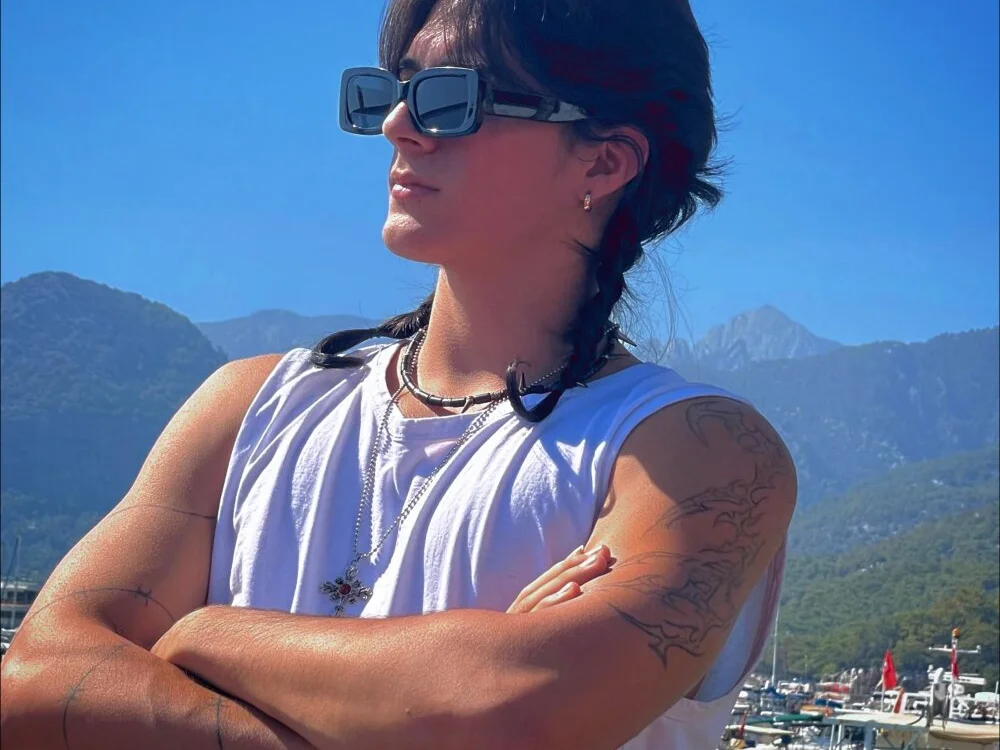 andreey50 Chat XXX offline