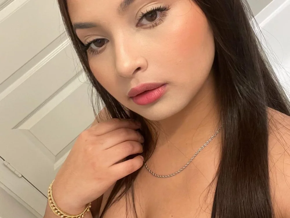 Hilarysmith2003 cam model