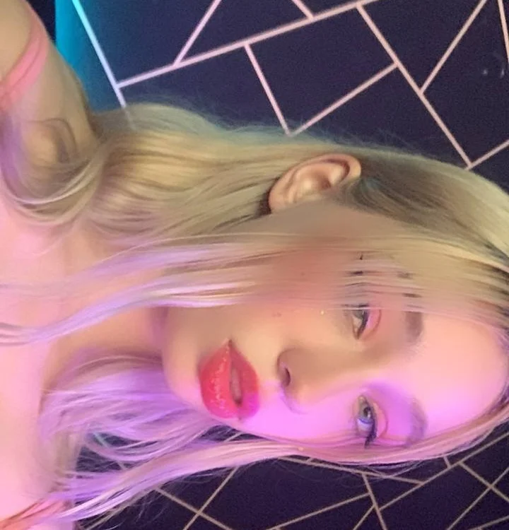 KariBell's Offline XXX Chat