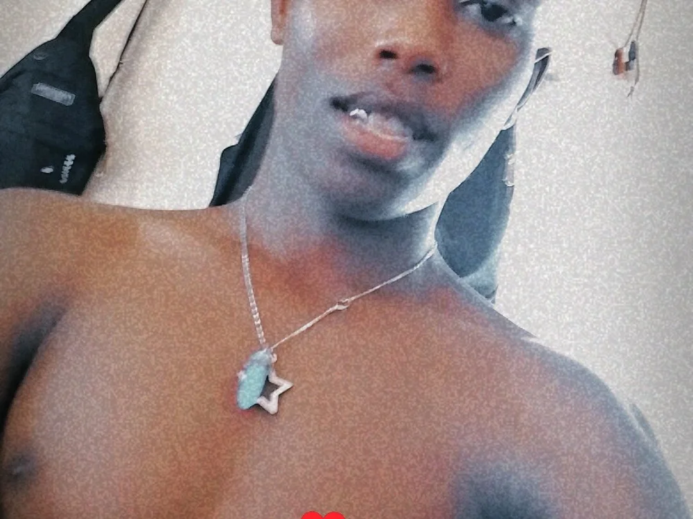 fuckboyfine's Offline XXX Chat