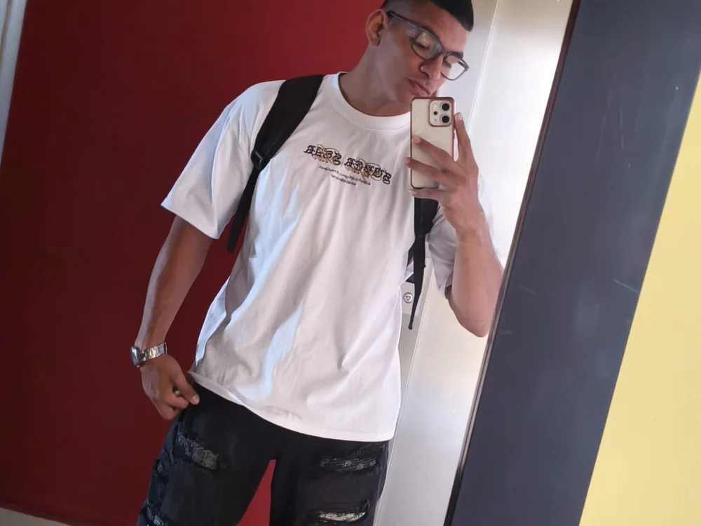 elnegro214 Offline XXX Chat
