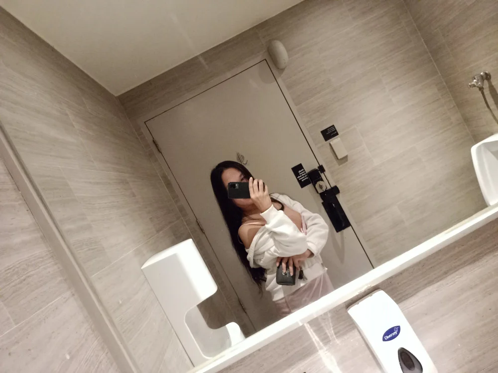 tranny_asianx's Offline XXX Chat