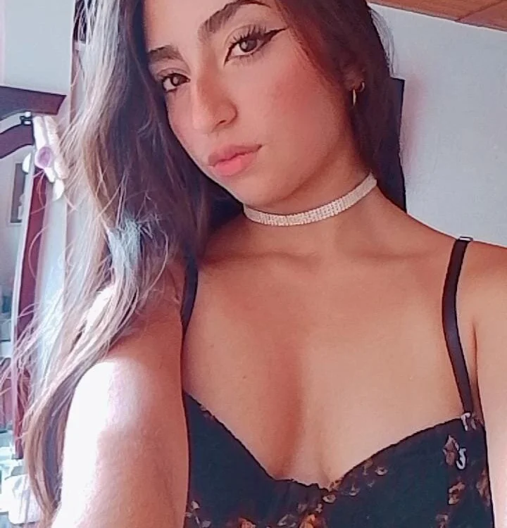 emma_black_t offline chatrum