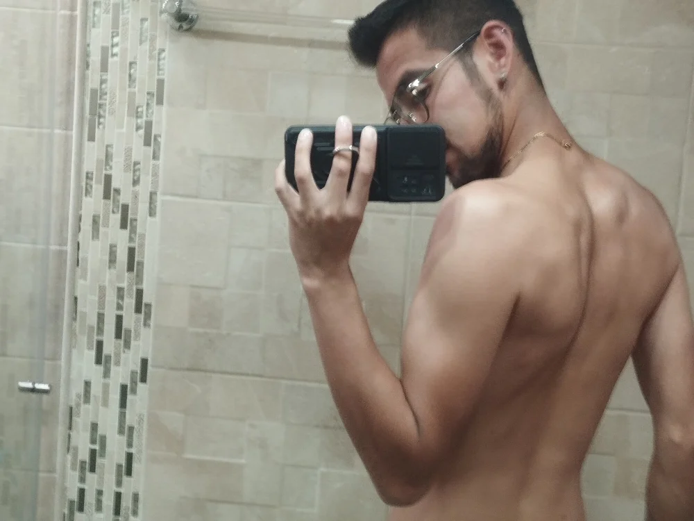 Demian-vall cam model