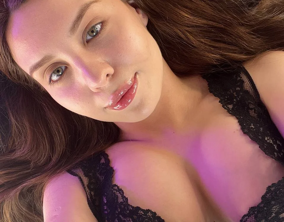 violett_queenn Offline XXX Chat