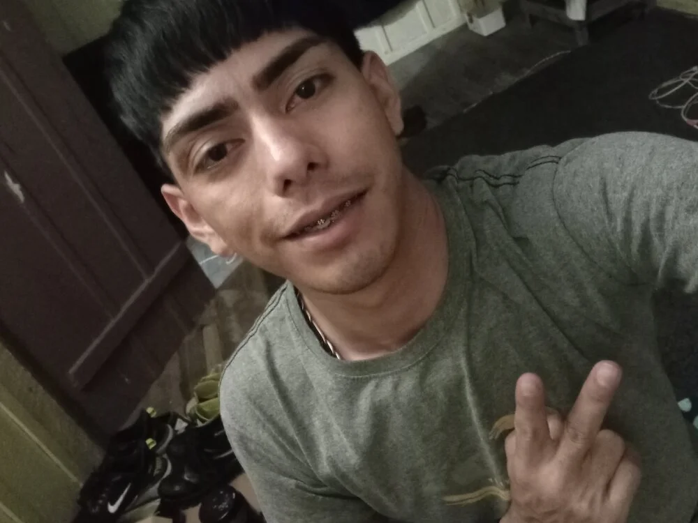 SEBASTHIAN offline XXX-chat