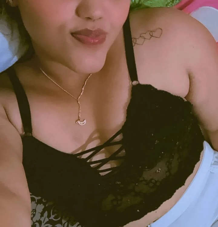 mellody_x1n Offline XXX chat