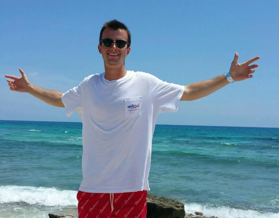 Spicybottom67 離線 XXX 聊天