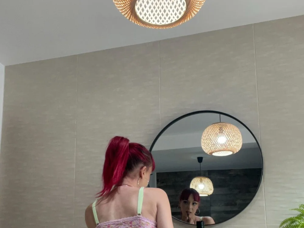 Lillith_Moore's Offline XXX Chat