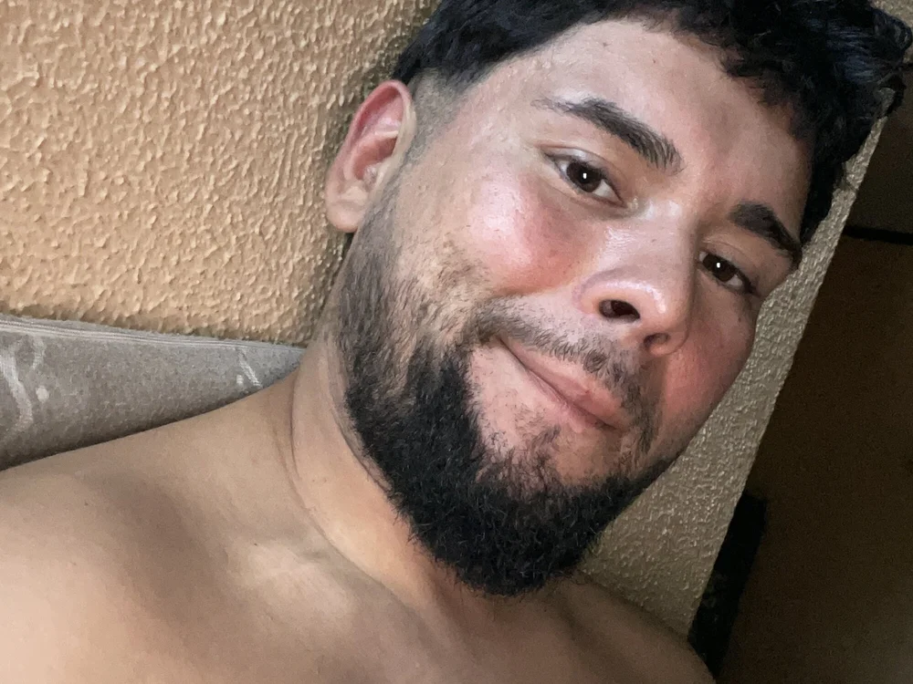 Sebas777888's Offline Chat Room